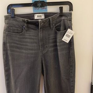 Never worn but they don’t fit